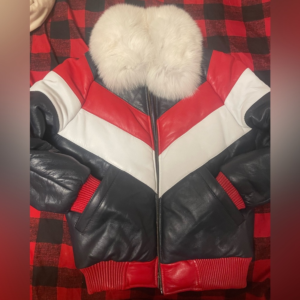 Giovanni real leather real fur boys coat. Fits boys ages 6-9 depending on height